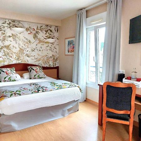 Logis Hotel & Restaurant Des Lacs Celles-sur-Plaine Exterior foto